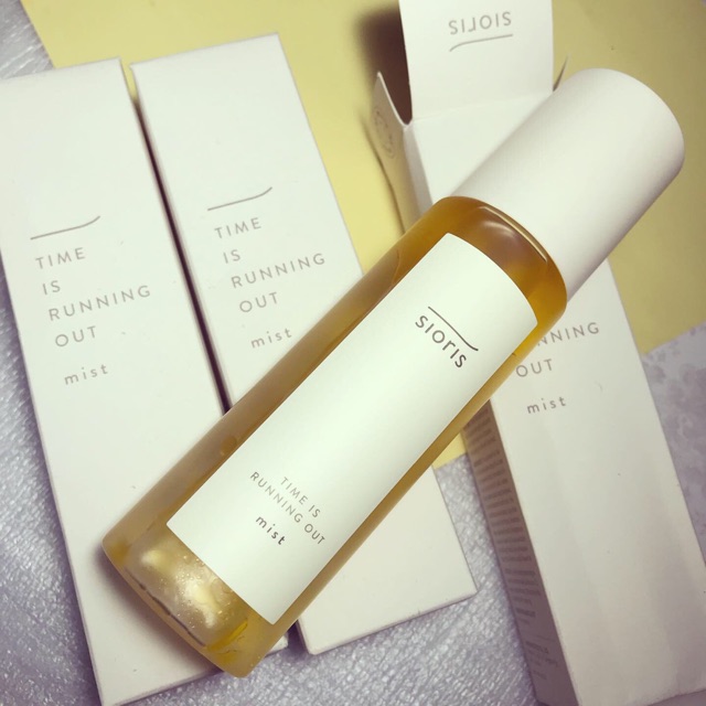 Xịt Khoáng Hữu Cơ Sioris Time Is Running Out 100ml