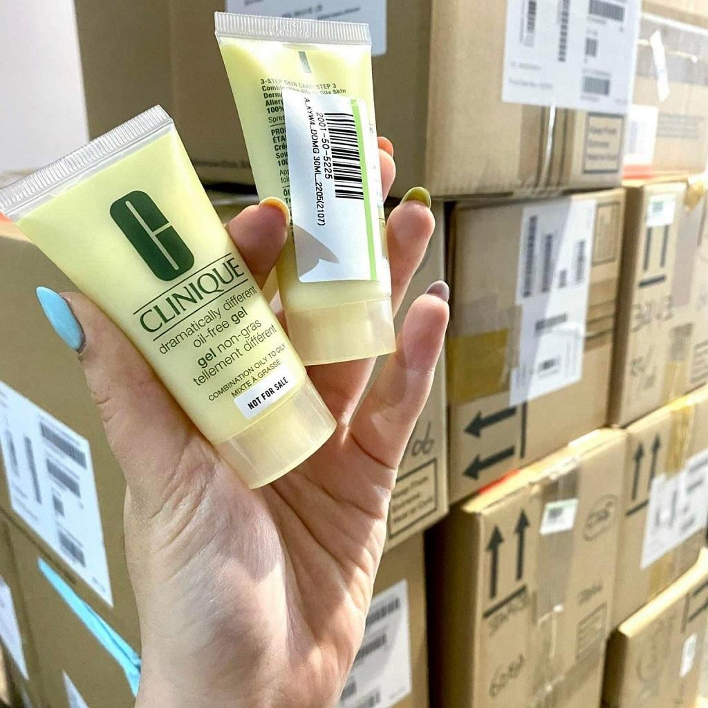 Kem Dưỡng Ẩm Clinique Dramatically Different Moisturizing Gel - 30ml