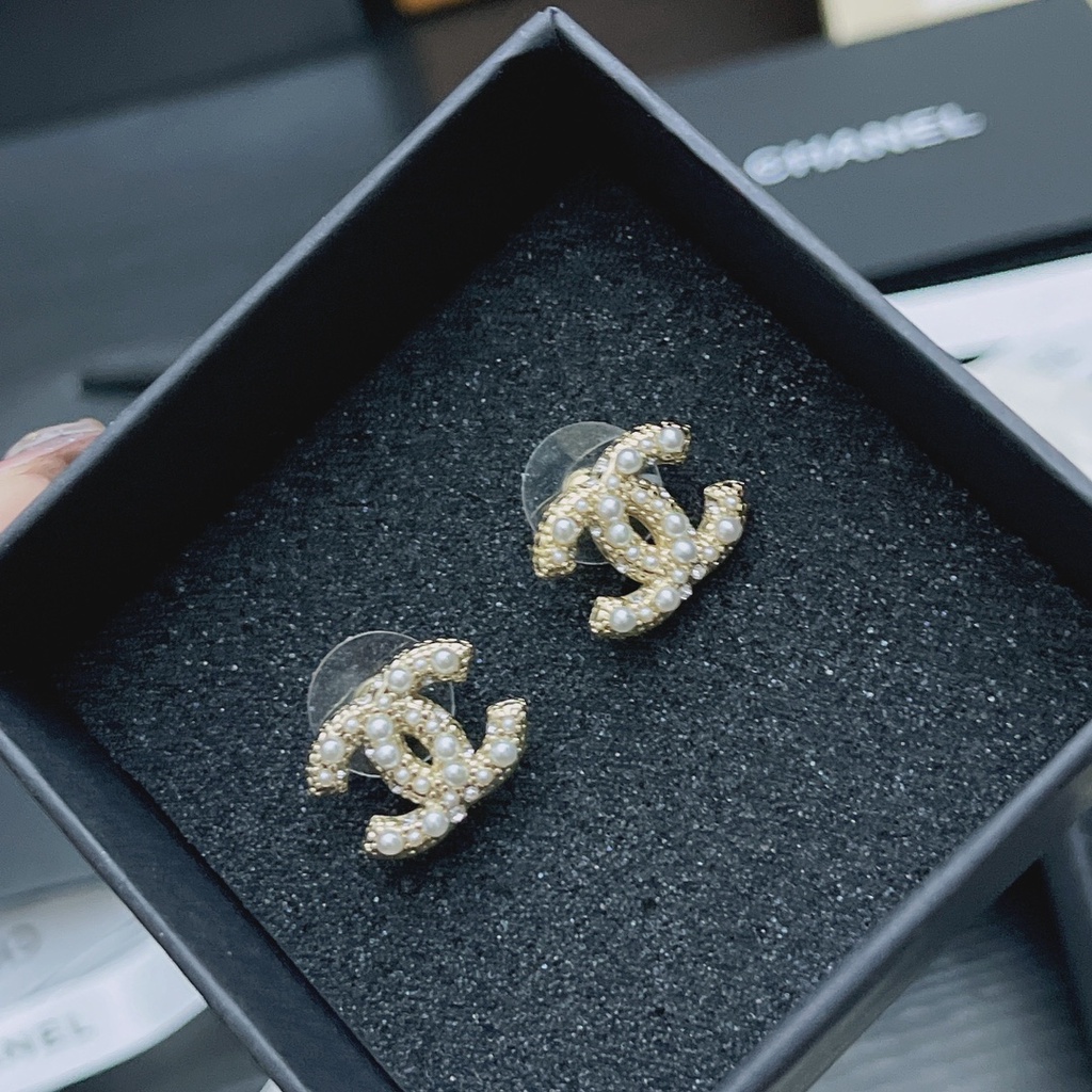 Khuyên Tai Chữ C Đính Ngọc Trai Phong Cách Retro Thời Trang