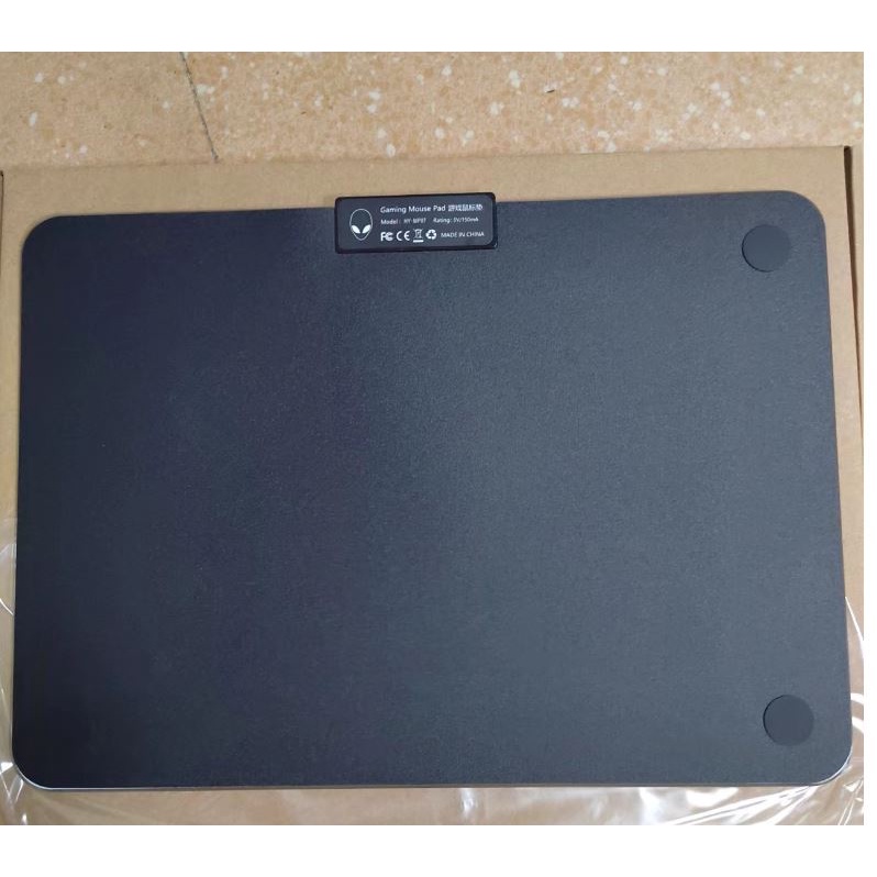 Lót chuột pad alienware led RGBW sạc không dây