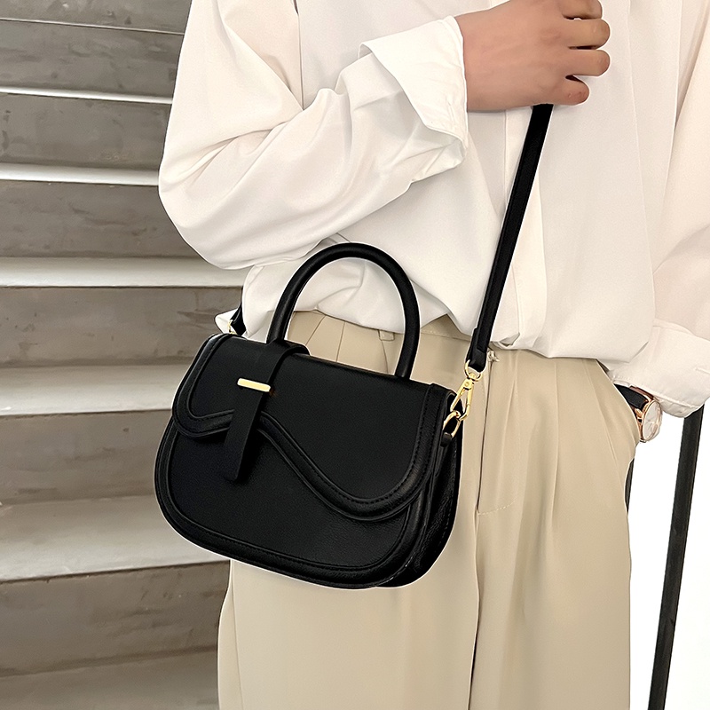 Túi IELGY phong cách Hàn Quốc màu trơn có thể điều chỉnh túi chéo cho nữ