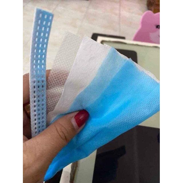Hộp 50c khẩu trang y tế 4 lớp Ami màu Trắng