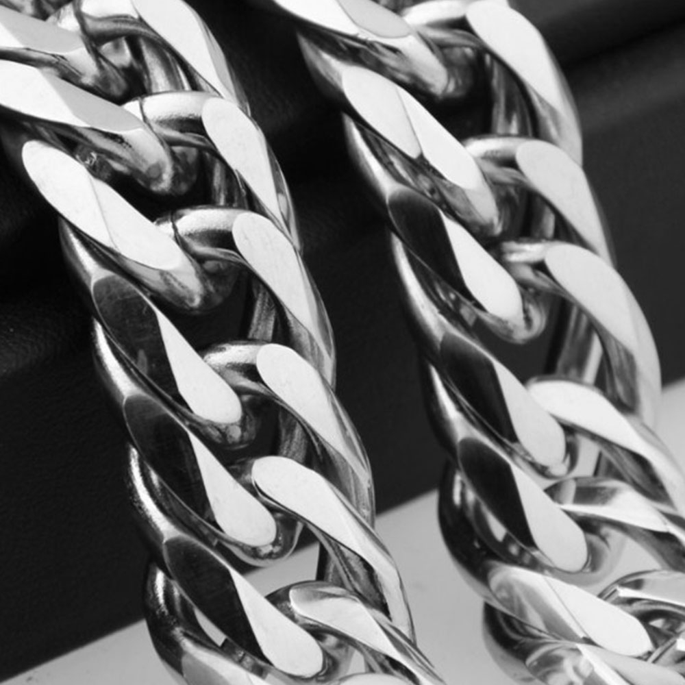 Dây chuyền bằng inox thiết kế độc đáo phong cách punk