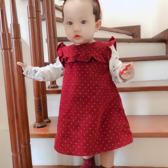 Váy đỏ hm bé gái