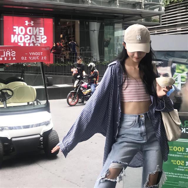 Đầm Jeans Nữ Ngắn Tay Cổ Tròn Form Dài Rộng Thời Trang Hàn 2020