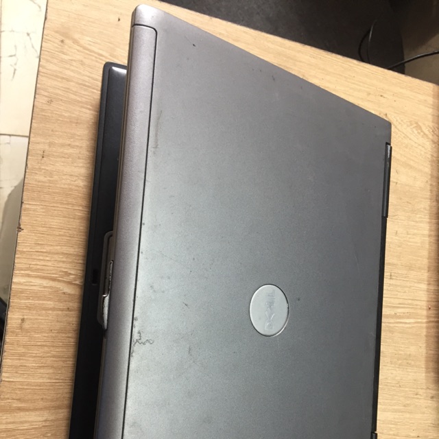 Laptop Dell D630 bền bỉ văn phòng giải trí mượt, có cổng Com cho ae ký thuật