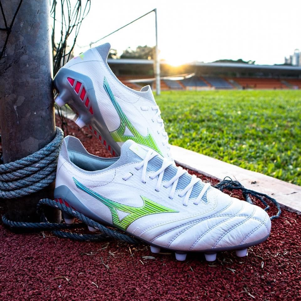 Giày đá bóng Mizuno Morelia Neo III Pro trắng FG cho sân cỏ tự nhiên
