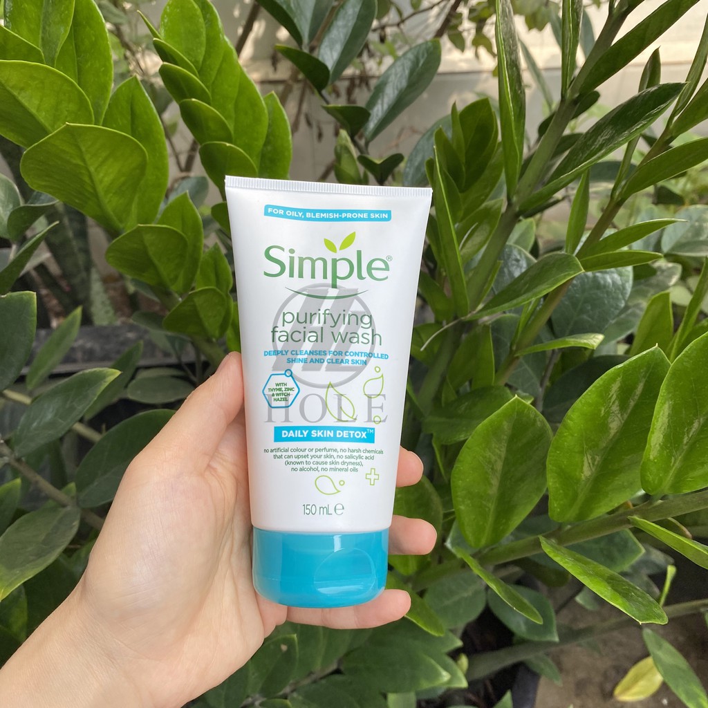 Sữa Rửa Mặt Cho Da Dầu Simple Purifying Facial Wash 150ml