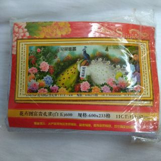 Tranh thêu chữ thập đôi công chỉ lụa chỉ thường