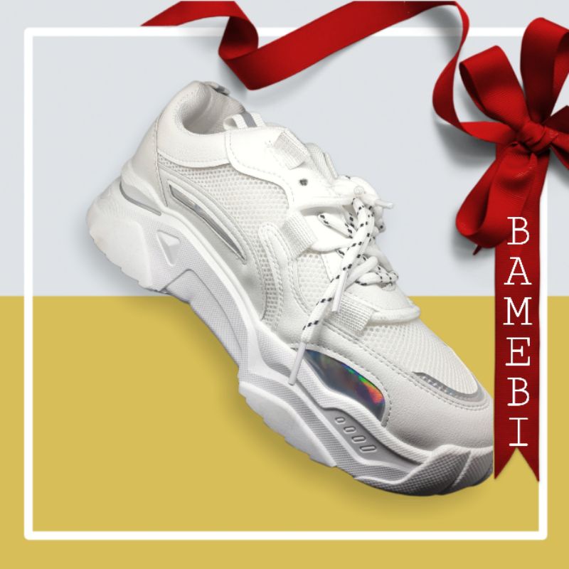 Giày thể thao nữ / sneaker màu trắng cổ thấp đế giúp tăng chiều cao