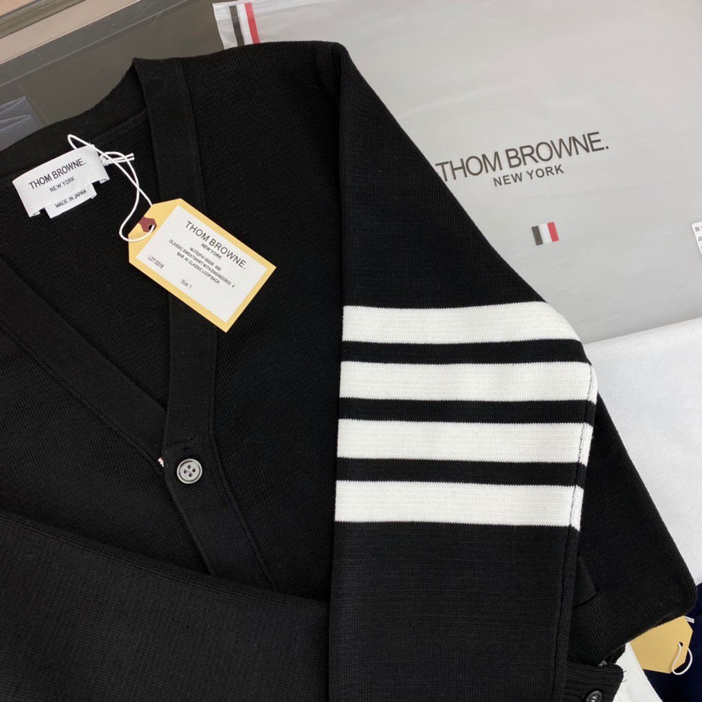 Áo Khoác Cardigan TB THOME BROWNE Black SS21 bản cao cấp, Áo len dệt kim THOME BROWNE kẻ sọc màu đen cho các cặp đôi