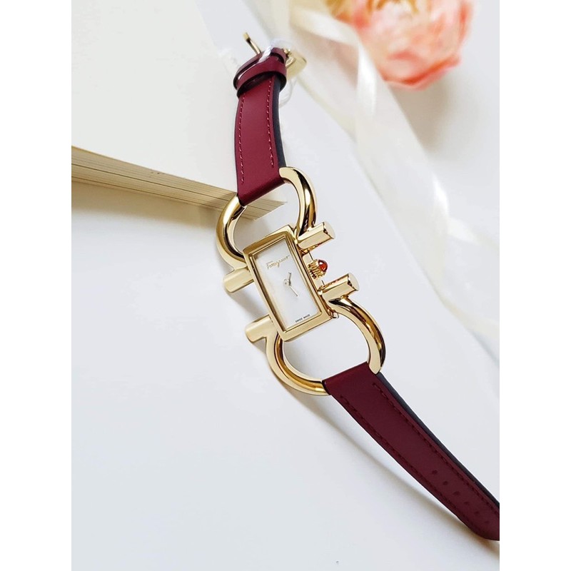 Đồng hồ nữ Salvatore Ferragamo Double Gancini