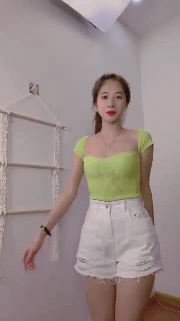 Áo len montoghi mỏng tôn ngực nhiều màu sắc co dãn | BigBuy360 - bigbuy360.vn