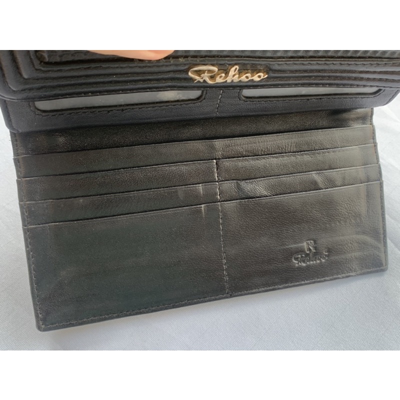 Túi ví chuẩn si. Túi ví qua sử dụng. Khách vui lòng xem hình nếu muốn biết thêm thông tin sản phẩm mời khách vô chat nhé