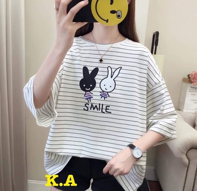 Áo kẻ sọc trắng  in thỏ