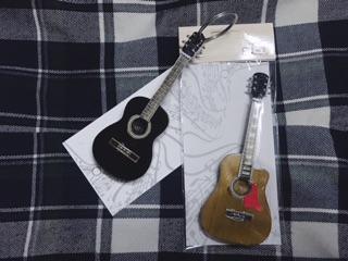 Mô hình guitar acoustic
