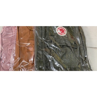 Balo kanken Brick classic ( tặng kèm pin cài )