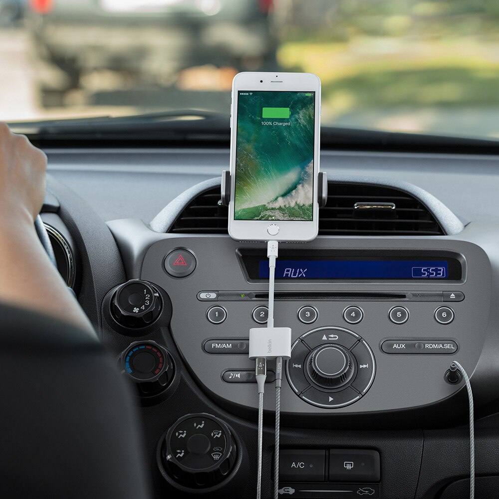 Đầu chia jack Lightning ra Audio 3.5 Và Sạc lightning Belkin F8J212BTWHT