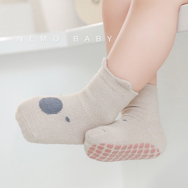 Tất chống trượt Nemo cho bé trai bé gái có 5 mẫu size từ 3 tháng - 5 tuổi