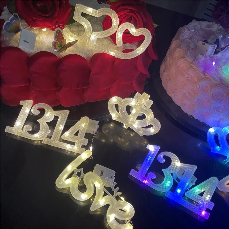 Đèn LED hình vương miện trang trí tiệc cưới