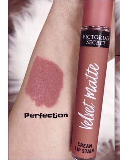 Son kem lì Victoria's Secret Velvet Matte