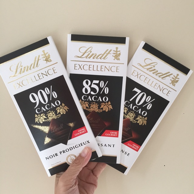 Sô cô la đen LINDT date T12/22 Đức