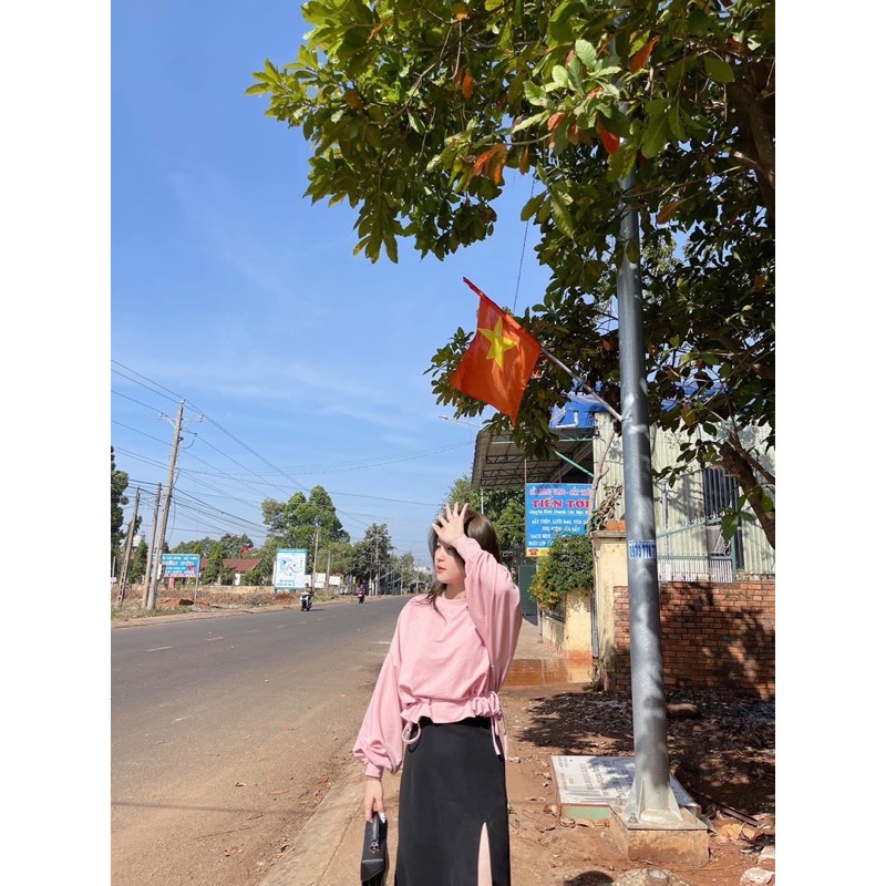 Chân váy xẻ + áo rút