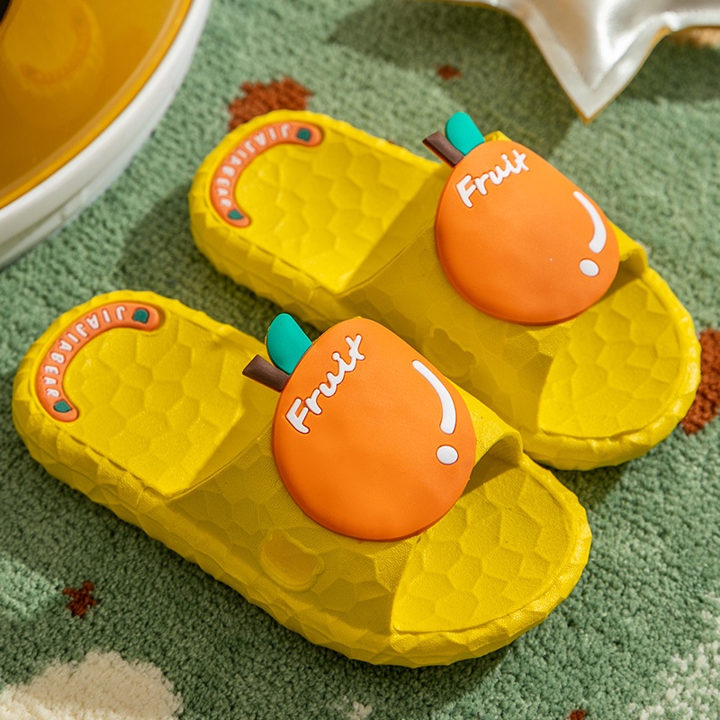 Dép Sandal Đế Mềm Chống Trượt Họa Tiết Dâu Tây Xinh Xắn Dành Cho Bé