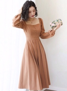 Đầm tay dài cổ vuông (2 màu )