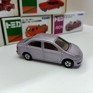 Mô hình ô tô Toyota Prius form cổ của Tomy đỏ since 1998