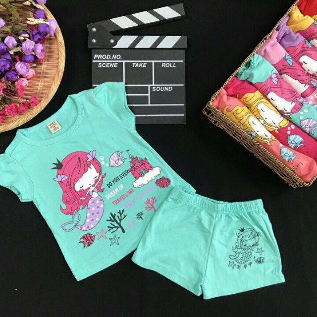 Combo 4 bộ quần áo trẻ em