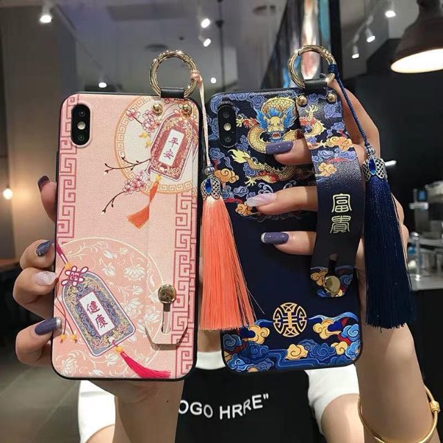 Ốp điện thoại cổ trang