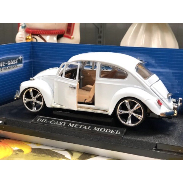 Mô hình xe ô tô cổ Volkswagen Beetle trưng bày cao cấp 1:18 - Xe Mô hình