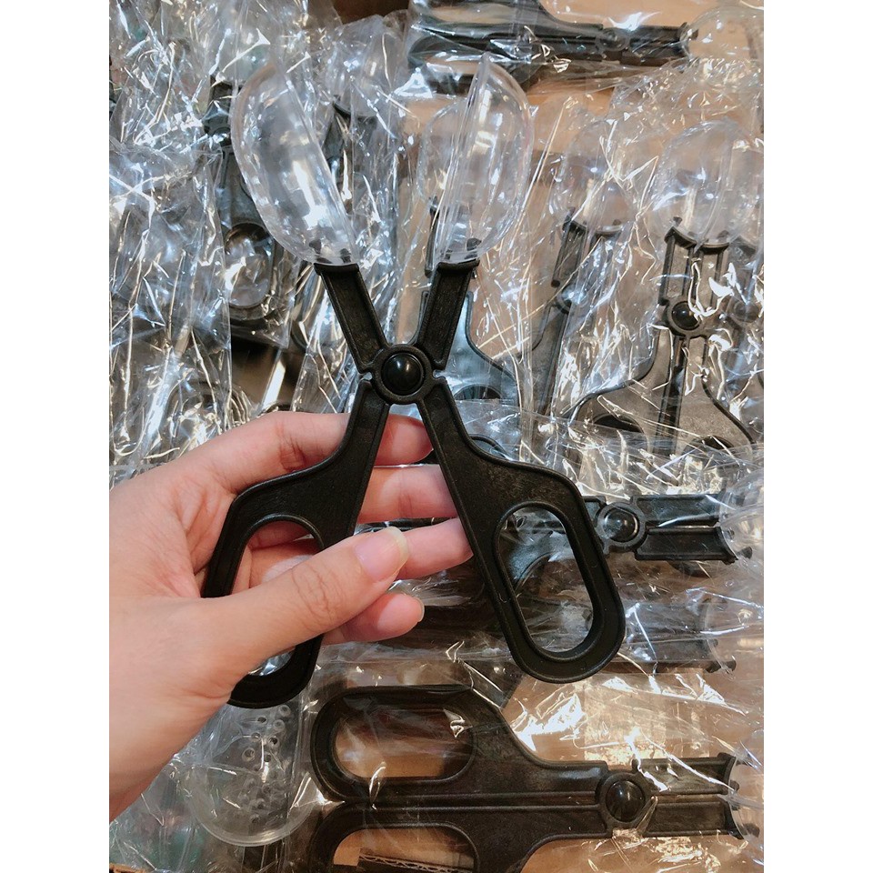 Kẹp gắp thức ăn cho bò sát