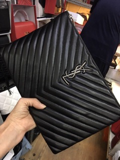 Clutch YSL size 28