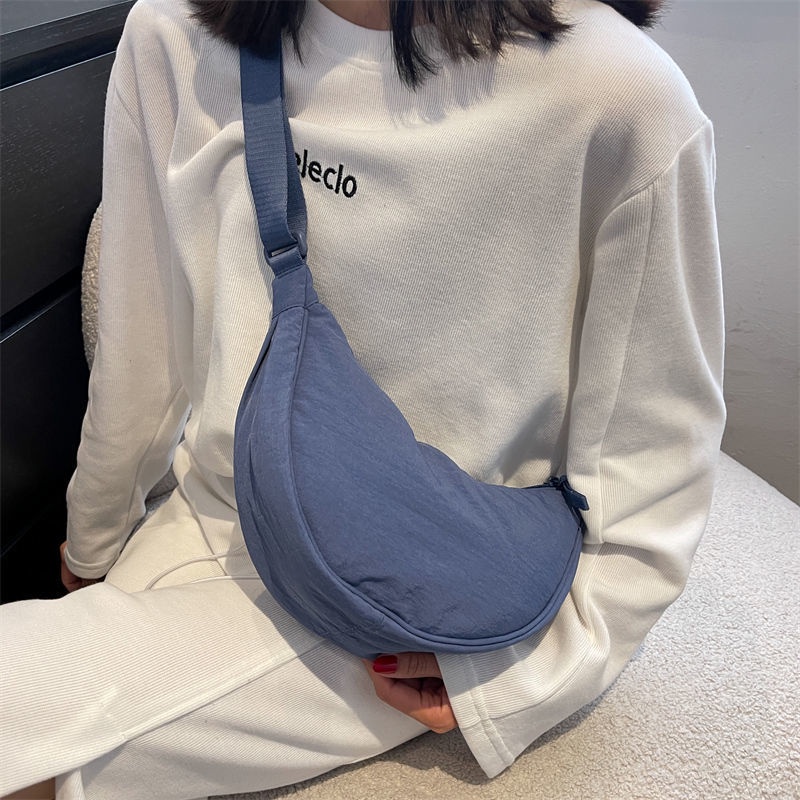 Túi Đeo Chéo Vai Bằng Vải Nylon Nhỏ Dễ Phối Đồ Có 8 Kiểu Cho Nữ Sinh