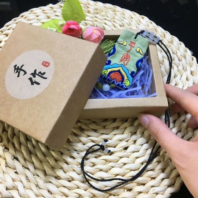 HỘP ĐỰNG CHO TÚI OMAMORI