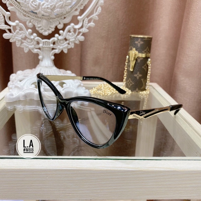 Kính D i o r mắt mèo gọng đen