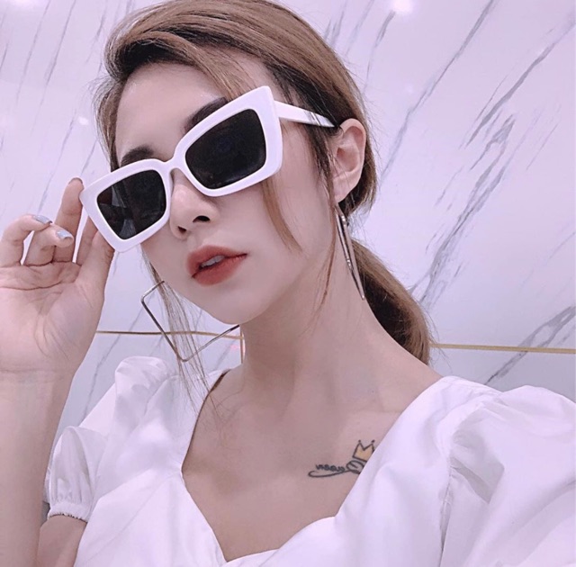 [Mã FAGOGO giảm 12% đơn 99K] Kính mát vuông trắng thời trang nữ, có thể thay mắt kính râm cho người cận | BigBuy360 - bigbuy360.vn