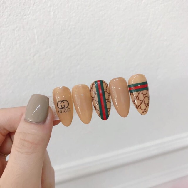 Sticker dán móng , stick nail thương hiệu trang trí móng cực sang chảnh
