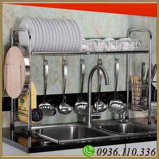 Kệ để bát đĩa inox phía trên chậu rửa