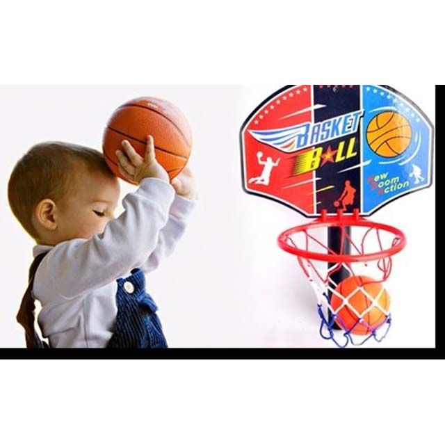 Trò chơi ném bóng rổ tạo cơ hội phát triển chiều cao cho bé