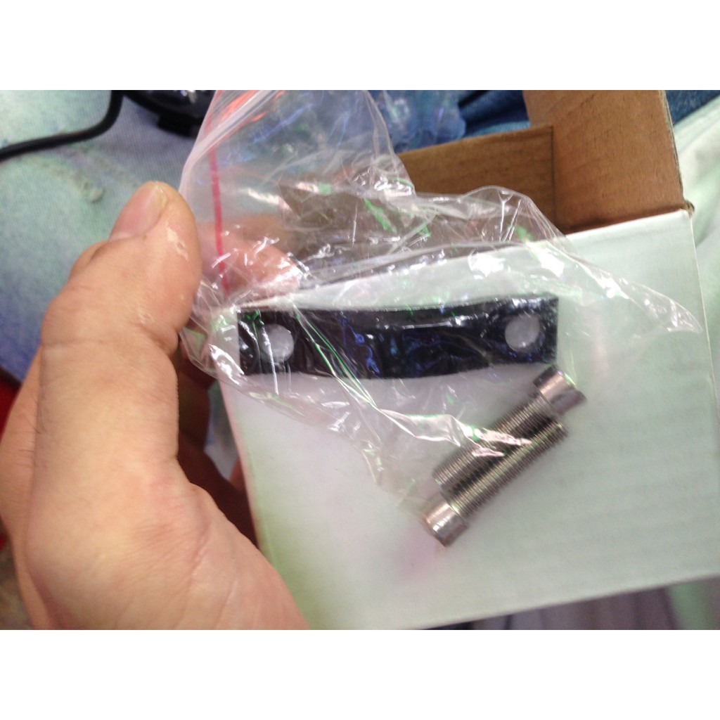 Đèn LED L4 trợ sáng tặng công tắc