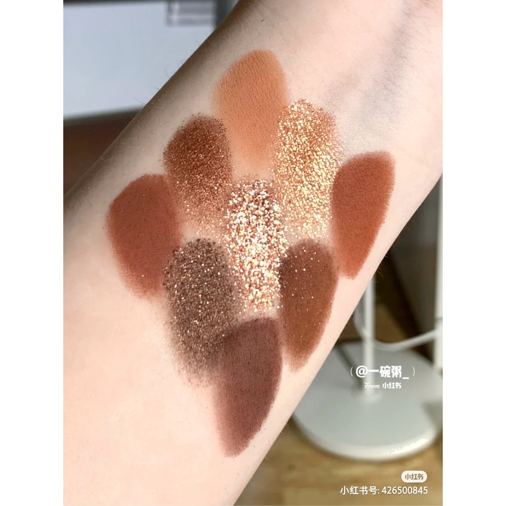 Bảng phấn mắt 12 ô Colourpop Wild Child