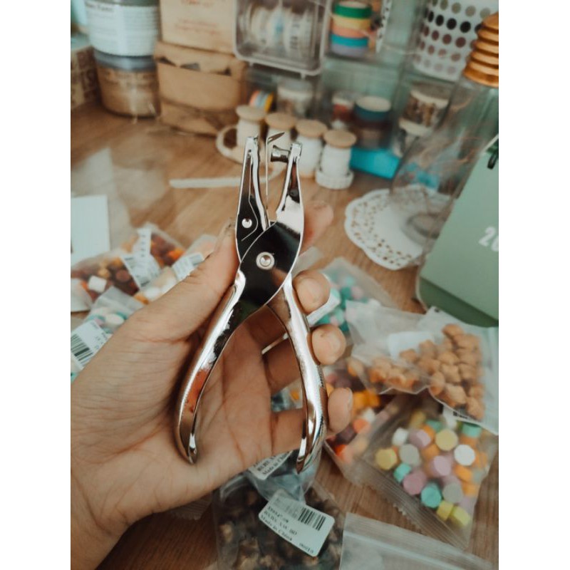 Kìm bấm lỗ tròn