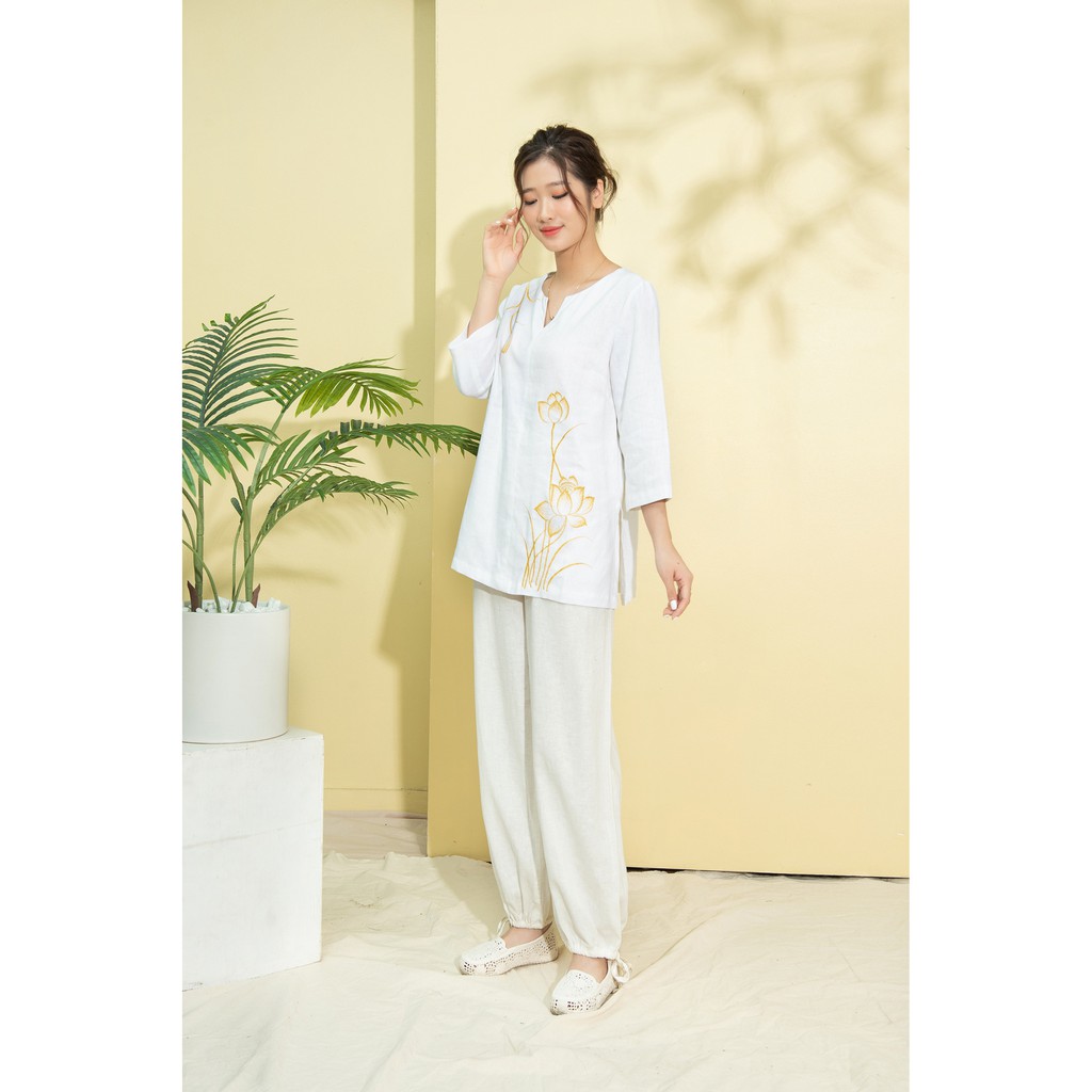 Áo nữ cổ V thêu sen SW.AK.011