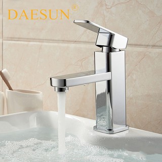 Vòi chậu lavabo nóng lạnh daesun ds 325s