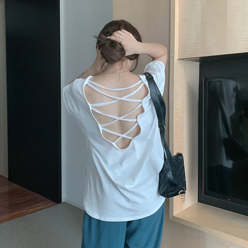 Áo thun dáng rộng ngắn tay thiết kế hở lưng thời trang cho nữ