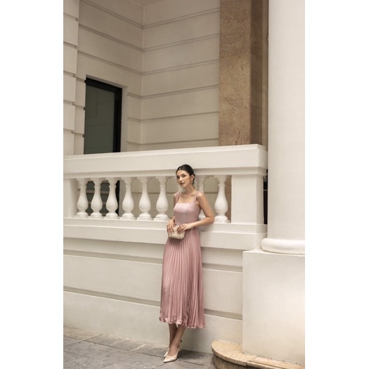 Váy hai dây dập ly