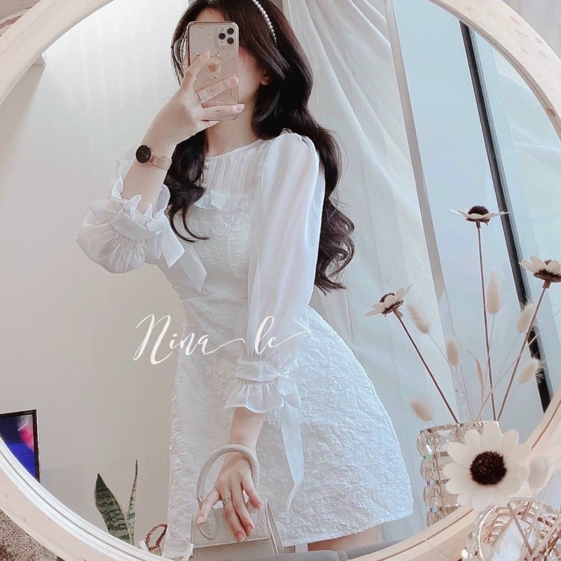 ĐẦM GẤM PHỐI CỔ VOAN TRẮNG XẾP LI TAY PHỒNG ❣️  Chút vi